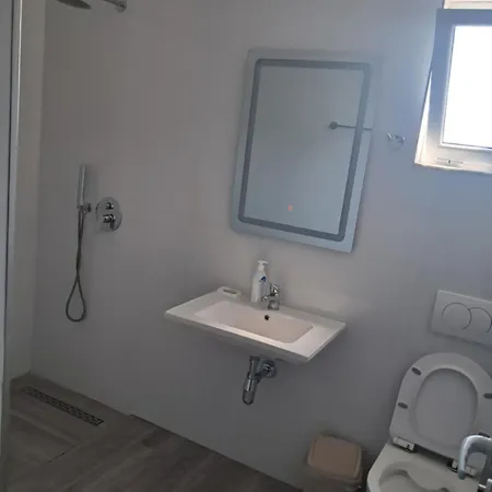 Artan Skenderaj * Ksamil