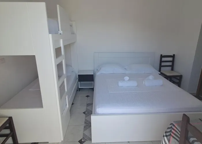 Artan Skenderaj Apartment