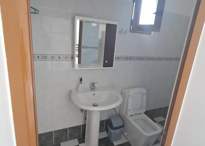 Artan Skenderaj Apartment Ksamil